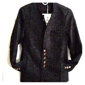 Unisex sport blazer, sharp collarless design